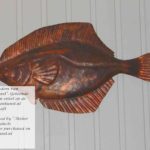 Model van een bot (platvis) repoussé uitgeslagen uit een vlakke roodkoperen plaat.
ca 50cm
Prijs indicatie € 695
